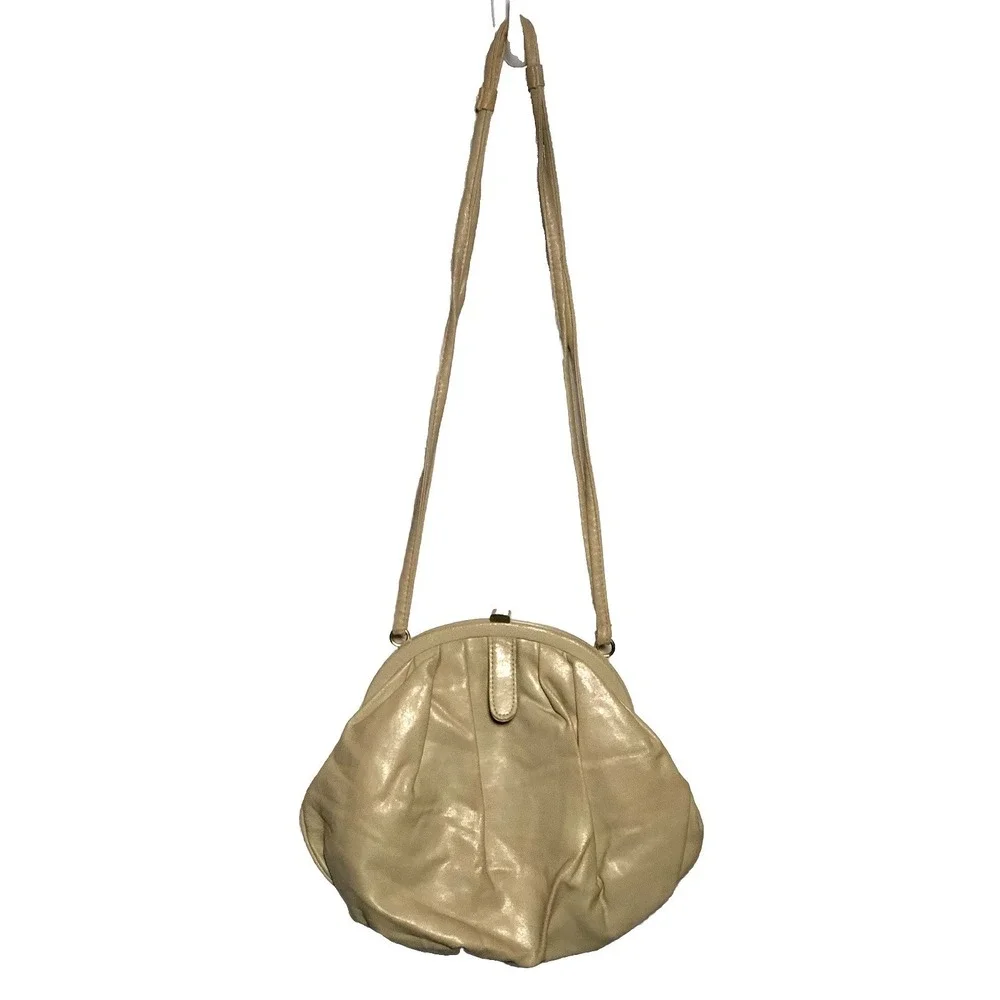 Vintage 70s Valerie Barad Beige Shoulder Bag Pleated Frame‎ Purse Made in Taiwan